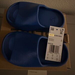 Yeezy Slide 9K azure blue